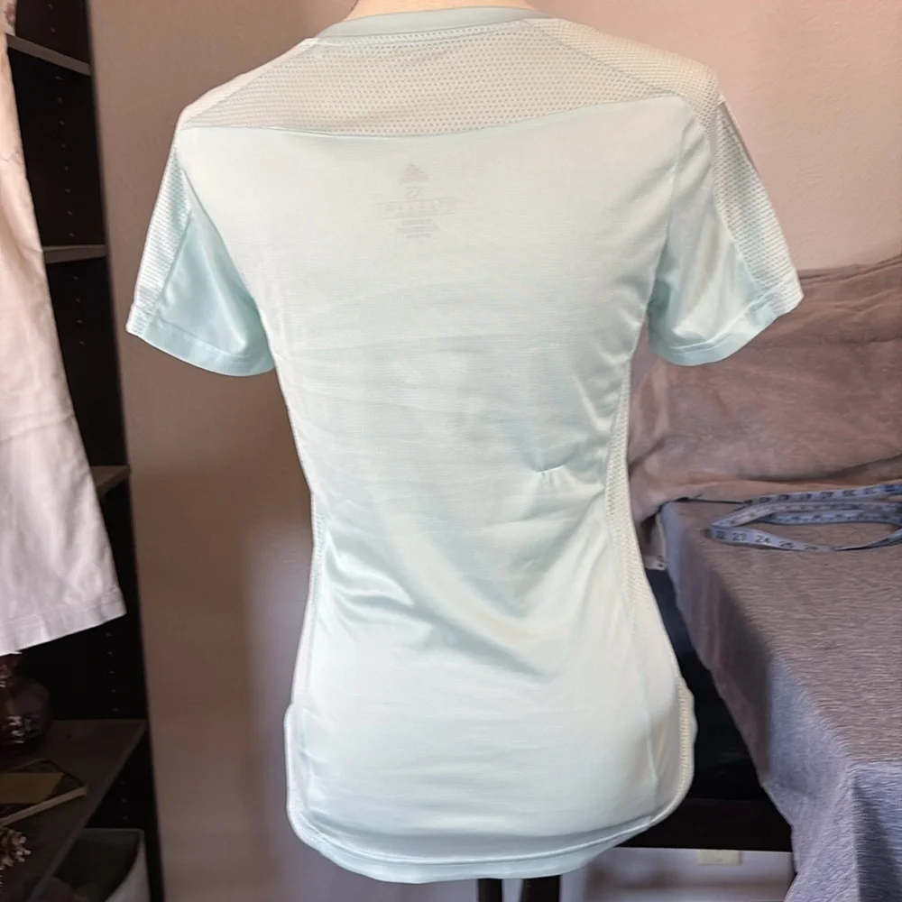 Adidas Women’s Sz XS Mint Green Workout Shirt - Picture 2 of 6